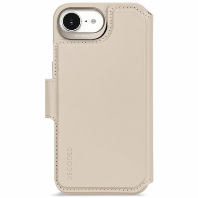 Decoded leren 2 in 1 wallet iPhone 17e / 16e hoesje clay