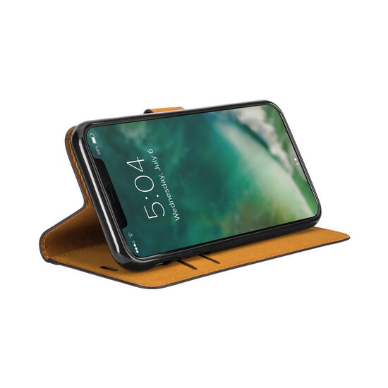 Xqisit Slim Wallet iPhone XS Max hoesje Zwart