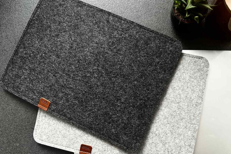 Pack Smooch Suffolk MacBook Pro 14 inch sleeve lichtgrijs