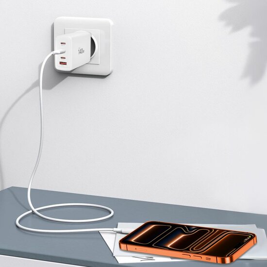 TechProtection GaN 4 poort 140 watt USB-C oplader wit