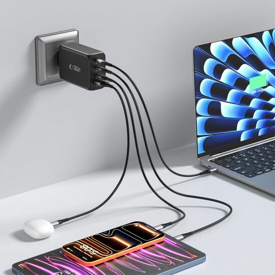 TechProtection GaN 4 poort 240 watt USB-C oplader wit