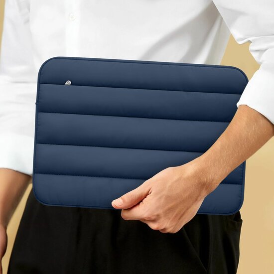 TechProtection Fluffy MacBook 13 / 14 inch sleeve blauw