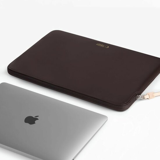 TechProtection Fleece MacBook 13 / 14 inch sleeve donkerbruin