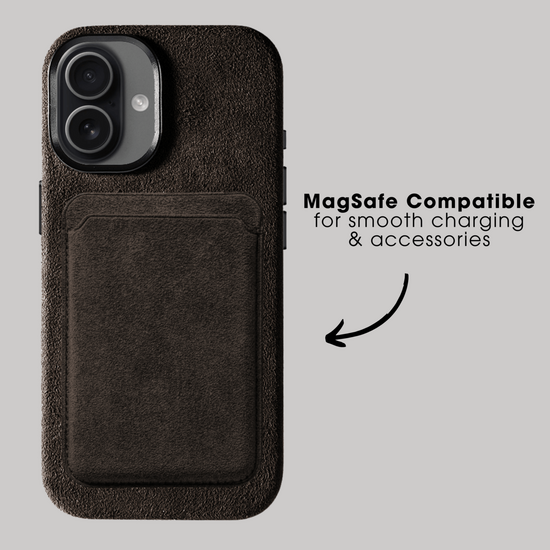 Alcanside Alcantara iPhone 17 hoesje chocolate bruin