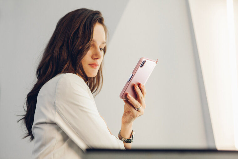 Moshi StealthCover iPhone X hoesje Grijs