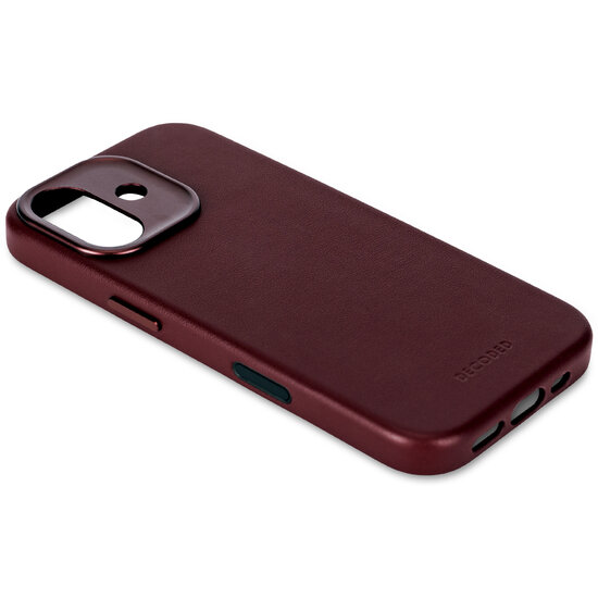 Decoded Leather backcover iPhone 17 hoesje dark ruby