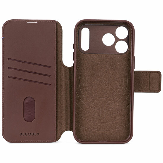 Decoded Leather Detachable 2 in 1&nbsp;Wallet iPhone 17 Pro Max hoesje bruin