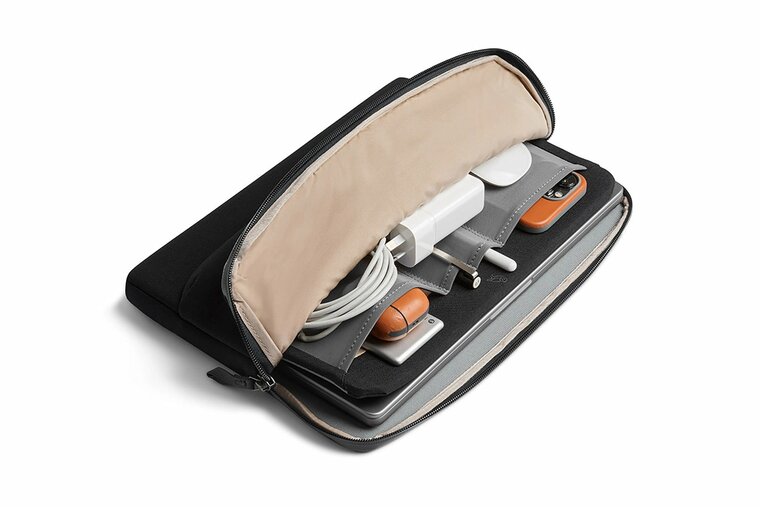Bellroy Laptop Caddy MacBook Pro 14 inch sleeve zwart