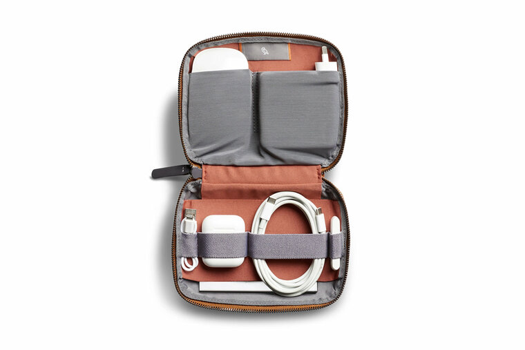 Bellroy Tech Kit Compact accessoires tech organizer brons