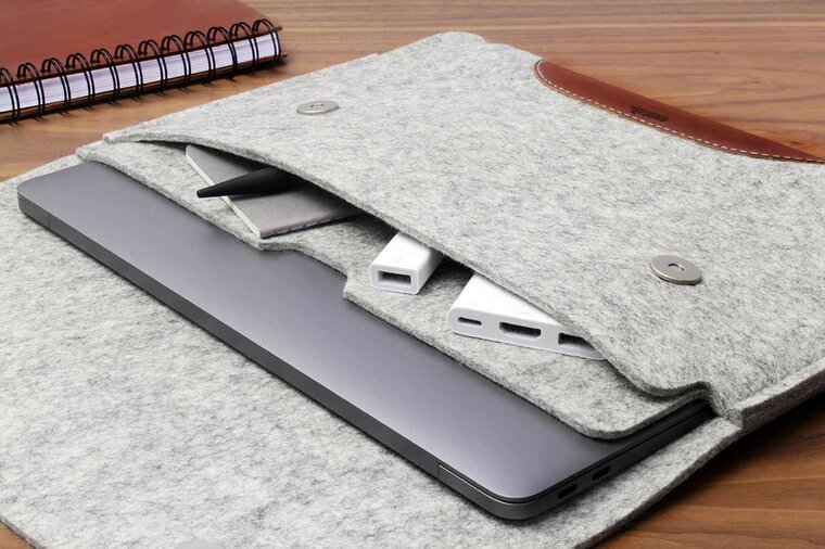 Pack Smooch Hampshire Pro 15 inch Touch Bar sleeve Light Grey