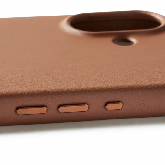 Mujjo Full Leather iPhone 17 hoesje tan