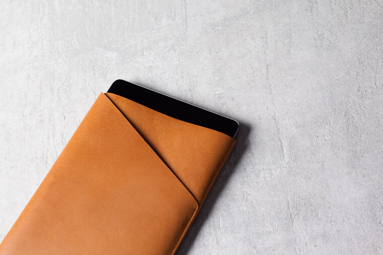 Mujjo Slim Fit H&uuml;lle f&uuml;r iPad Air, schwarz