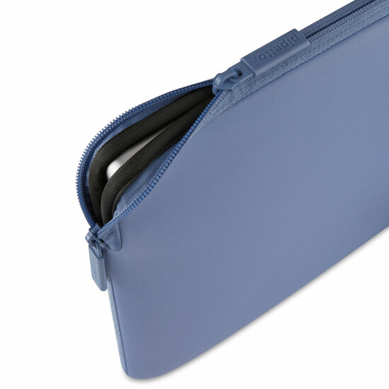 Pipetto Classic MacBook Neo 13 inch sleeve lavender