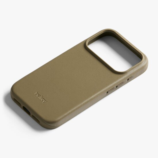 Bellroy leather iPhone 17 Pro hoesje khaki