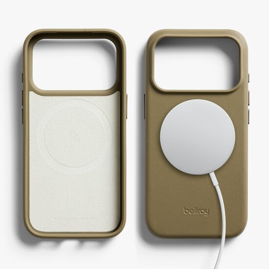 Bellroy leather iPhone 17 Pro Max hoesje khaki