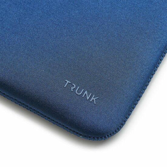 TRUNK Neoprene MacBook Air 15 inch sleeve blauw