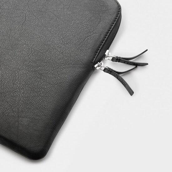 TRUNK Leather MacBook Pro 16 inch sleeve zwart