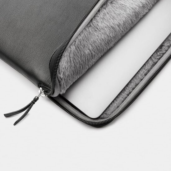TRUNK Leather MacBook Pro 16 inch sleeve zwart