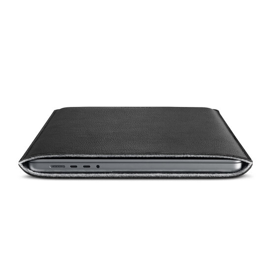 Woolnut Leather MacBook Pro 16 inch M1 sleeve Zwart