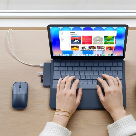 Satechi USB-C Snap MacBook Neo Hub Indigo blau