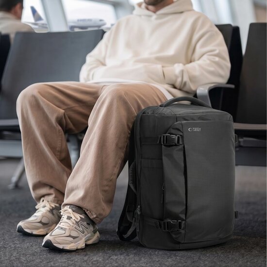 TechProtection Defender handbagage 24 liter rugzak 40 x 30 x 20 cm zwart