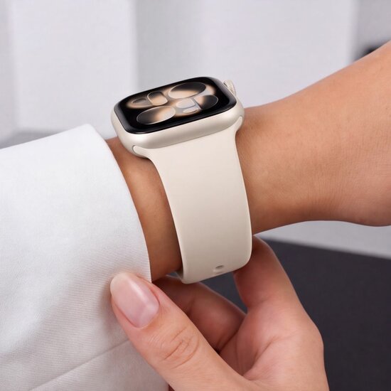 TechProtection Silicone Apple Watch 42 / 41 / 40 mm bandje starlight