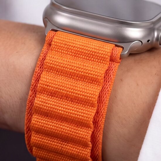 TechProtection Alpine Pro Apple Watch Ultra 49 / 46 / 45  mm bandje oranje
