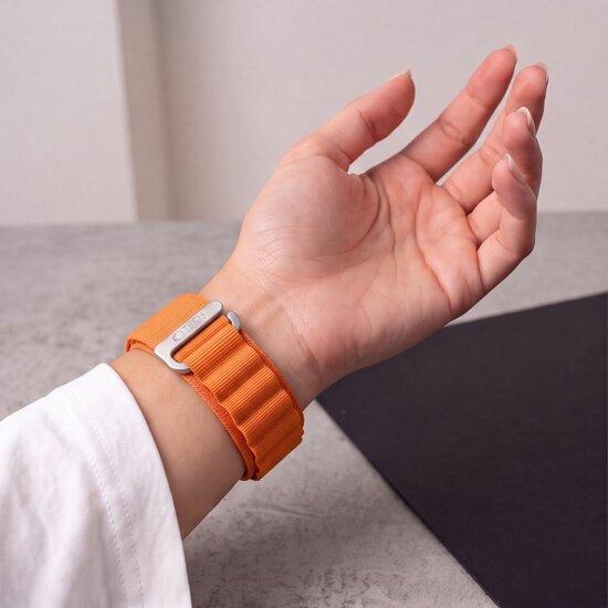 TechProtection Alpine Pro Apple Watch Ultra 49 / 46 / 45  mm bandje oranje
