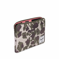 Herschel Anchor 12 inch sleeve Camo