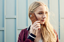 Twelve South Relaxed Leather iPhone SE 2022 / 2020 / 8 / 7 hoesje Zwart