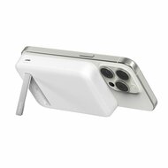 Belkin MagSafe Qi2 8000 mAh powerbank met stand wit