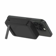 Belkin MagSafe Qi2 10000 mAh powerbank met stand zwart