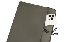 Tucano Gomma MacBook Pro 16 inch sleeve groen