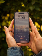 BodyGuardz Red Light Converter Privacy iPhone Air screenprotector