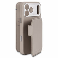 Decoded Leather Detachable 2 in 1&nbsp;Wallet iPhone 17 Pro Max hoesje beige