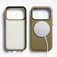 Bellroy leather iPhone 17 Pro Max hoesje khaki