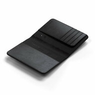 Satechi Vegan Leather&nbsp;paspoorthoes met Find My-technologie