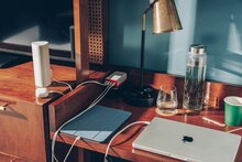 Twelve South PlugBug Travel USB-C oplader 120 watt met Find My