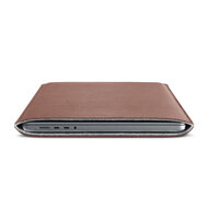 Woolnut Leather MacBook Pro 16 inch M1 sleeve Bruin