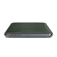 Woolnut Leather MacBook Pro 16 inch M1 sleeve Groen