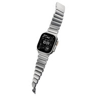 Nomad Stratos Band titanium Apple Watch 49 / 46 / 45 mm bandje natural / zwart