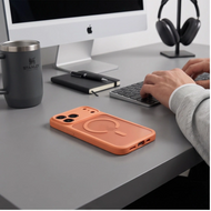 TechProtection Core MagSafe iPhone 18 Pro hoesje oranje
