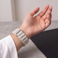 TechProtection Alpine Pro Apple Watch Ultra 49 / 46 / 45 / 44 mm Armband starlight